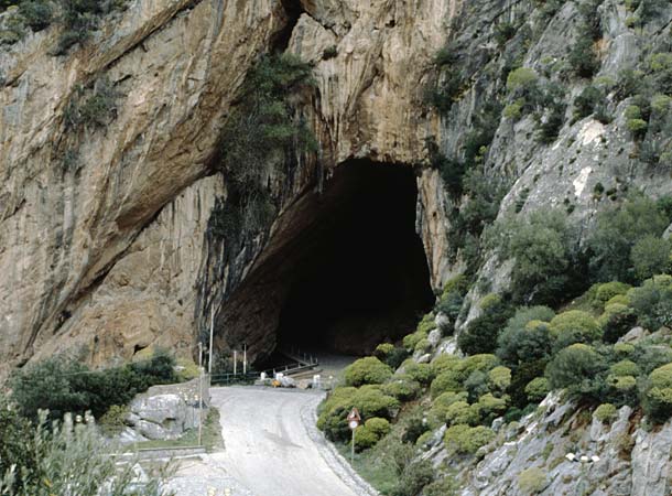 Hhle San Giovanni, Sdende, SW-Sardinien 8.4.2000